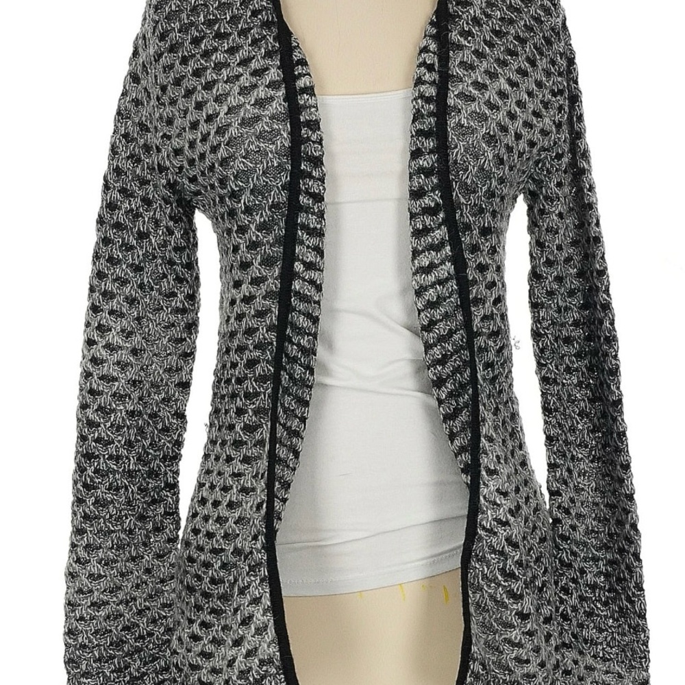 Chic Black and Gray Women's Sweater